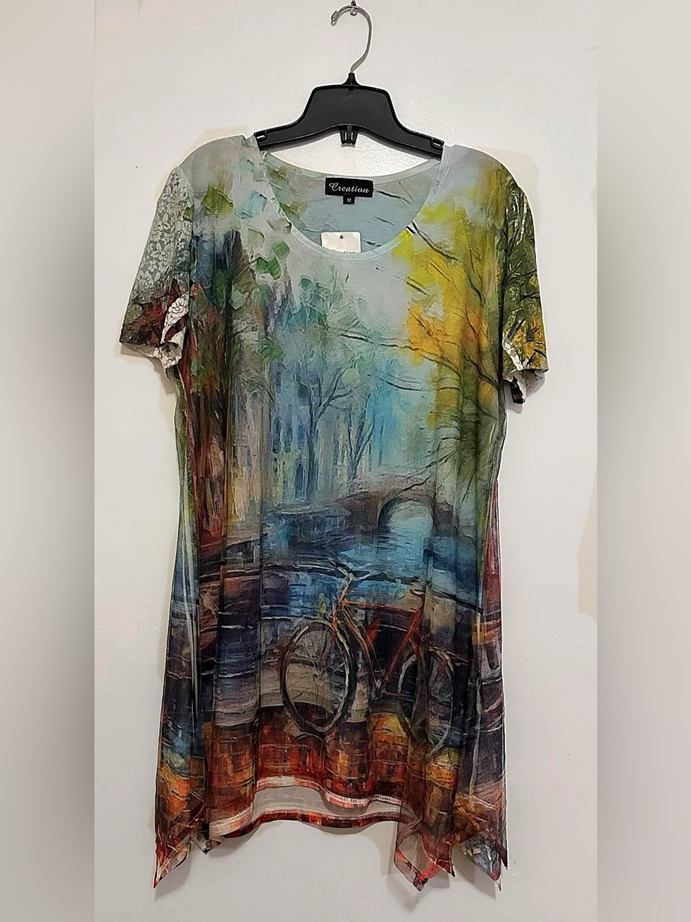 Women's Multi-Color Scenic Print Short-Sleeve Top